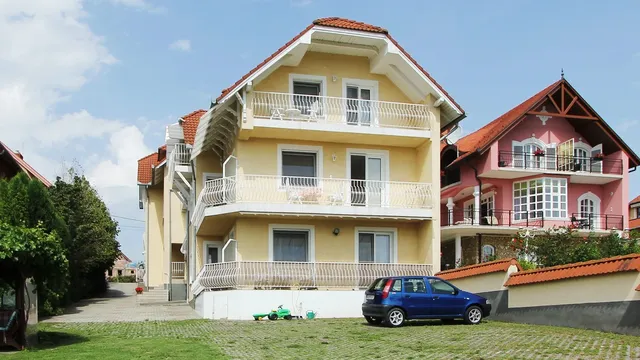 Отель в Хевиз