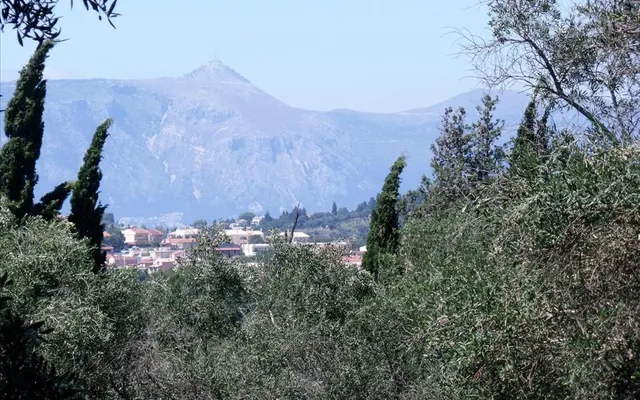 Земельный участок в Corfu