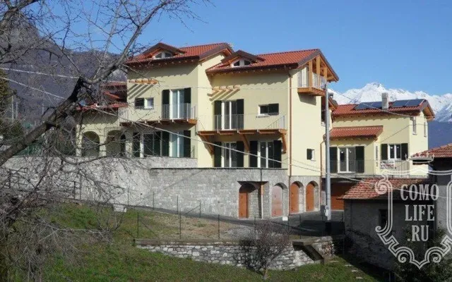 Вилла в Пьянелло-дель-Ларио