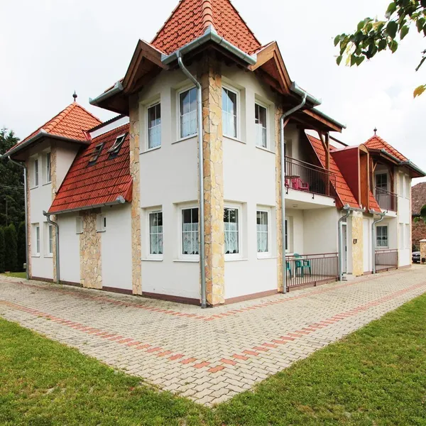 Квартира в Кехидакуштань, фото 1