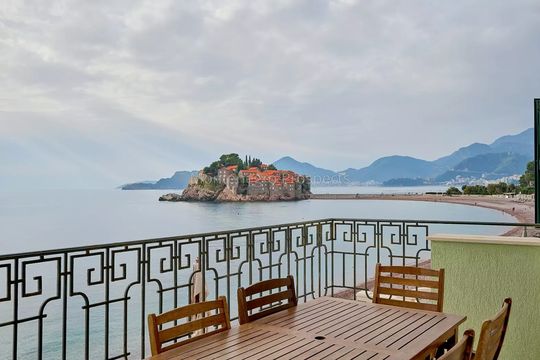 Квартира в Святой Стефан