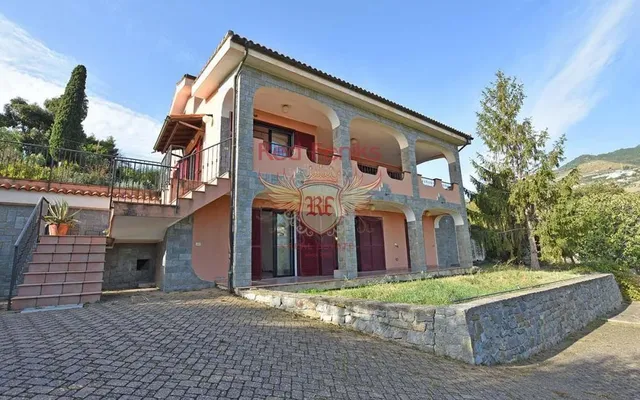 Вилла в Сан-Ремо