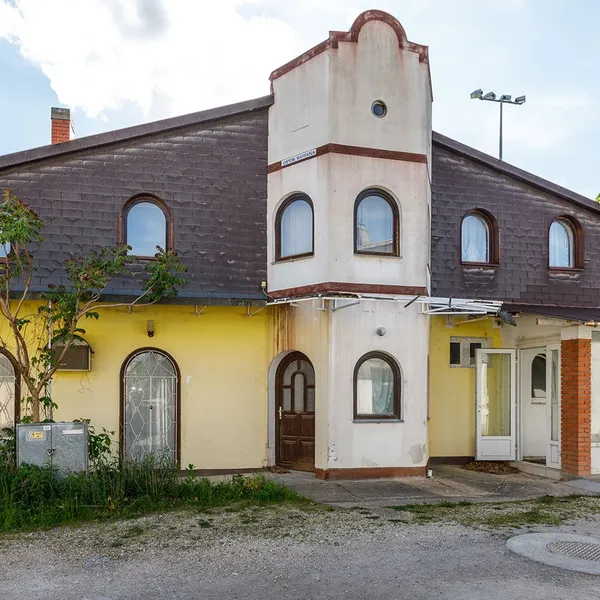 Коммерческая недвижимость в Хевиз, фото 1