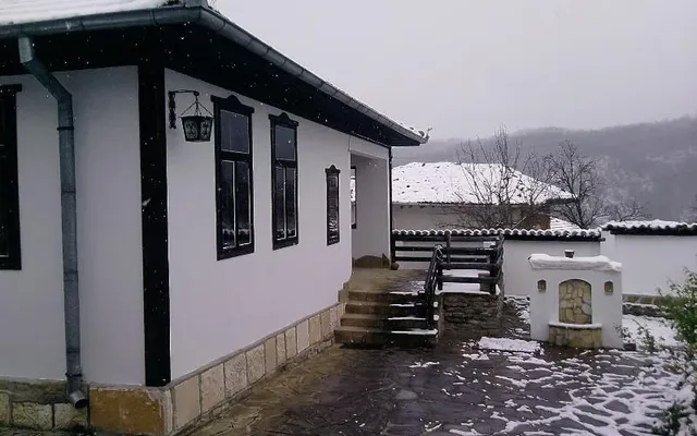 Отдельный дом в Елена