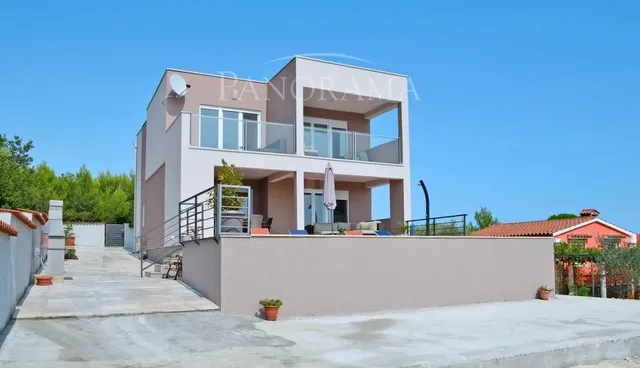 Дом в Медулин