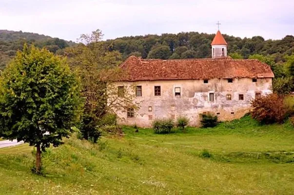 Замок в Церина