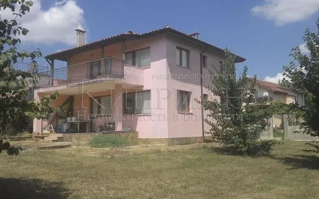 Дом в Варна