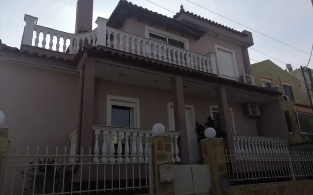 Отдельный дом в National Bank of Greece