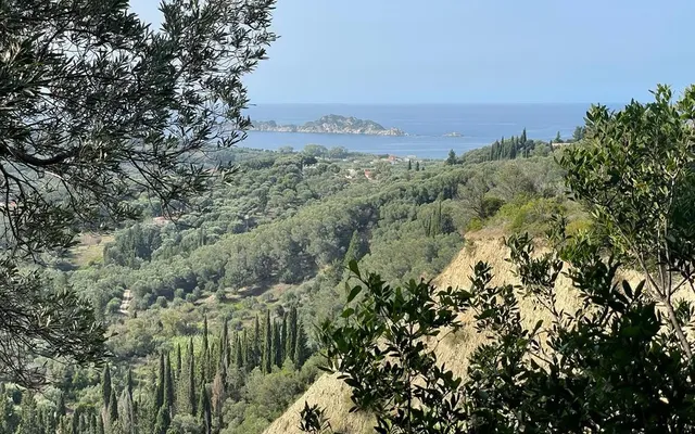Земельный участок в Corfu