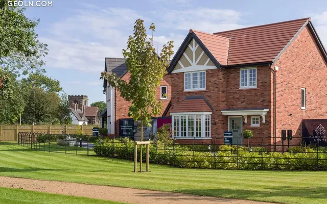 Hawthorn Grove in Appleton Thorn