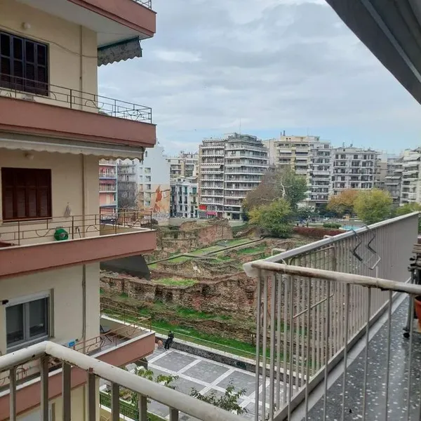 Квартира в European Centre for the Development of Vocational Training, фото 1
