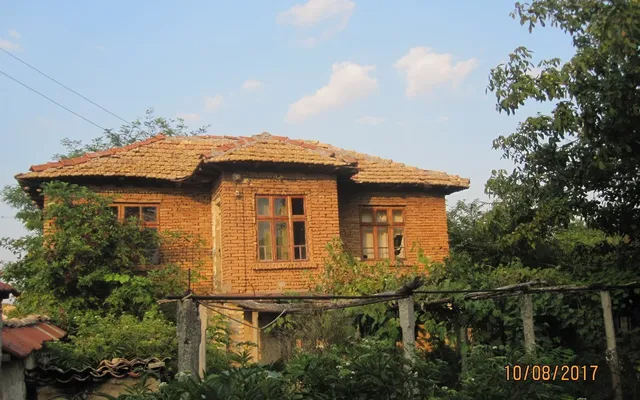 Дом в Брестак