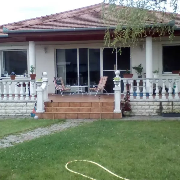 Дом в Дунахарасти, фото 1