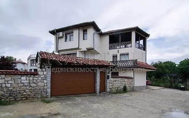 Дом в Варна