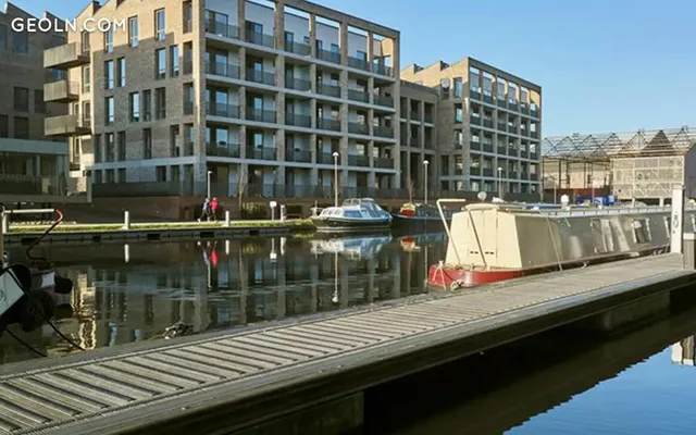 Brentford Lock West in London