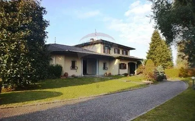 Вилла в Варе