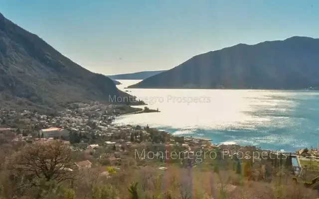 Земельный участок в Рисан