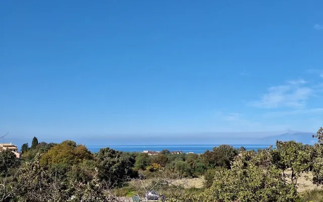 Земельный участок в Corfu