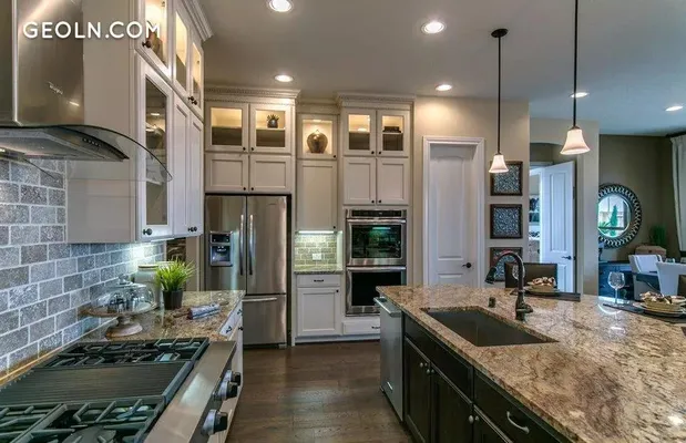 Heritage Oaks at Pearson Place in Austin