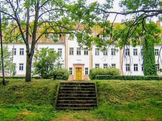 Замок в Вишкки