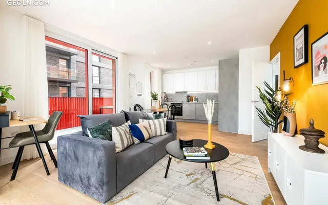 415 Wick Lane in London