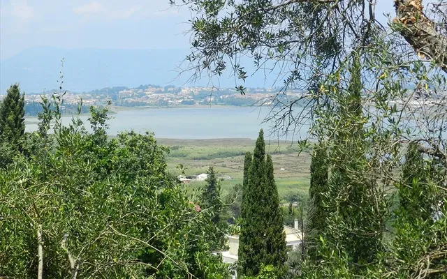Земельный участок в Corfu