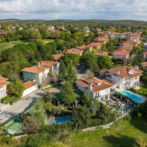 Вилла в Беязыт Махаллеси, фото 1