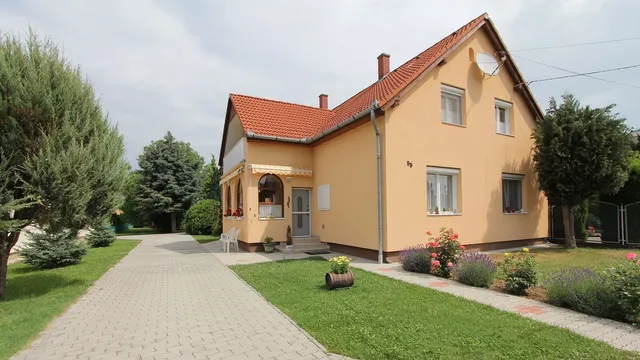 Отдельный дом в Балатонсзентгыиргия