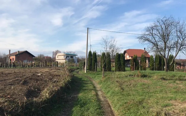 Земельный участок в Дуго-Село