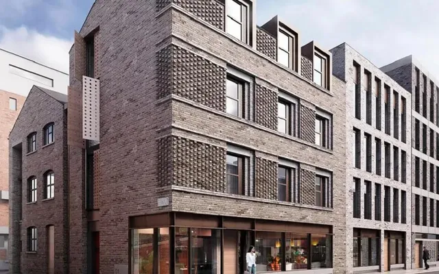 Alderbank WA14 in Altrincham
