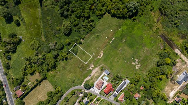 Земельный участок в Дьенешдиаш
