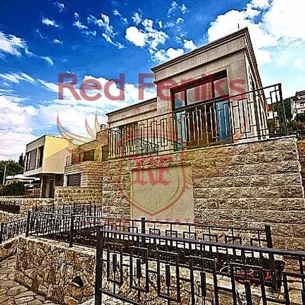 Дом в Крашичи, фото 1