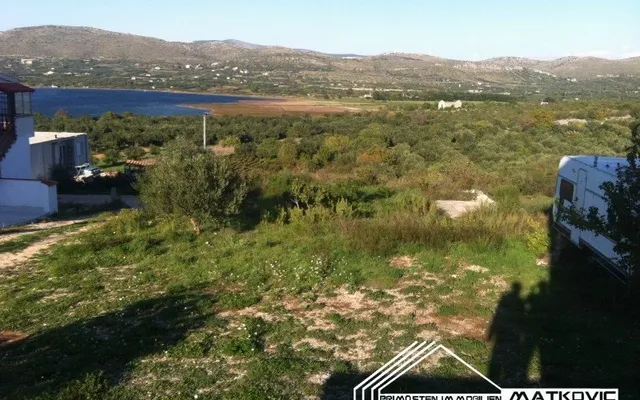 Земельный участок в Бродарица