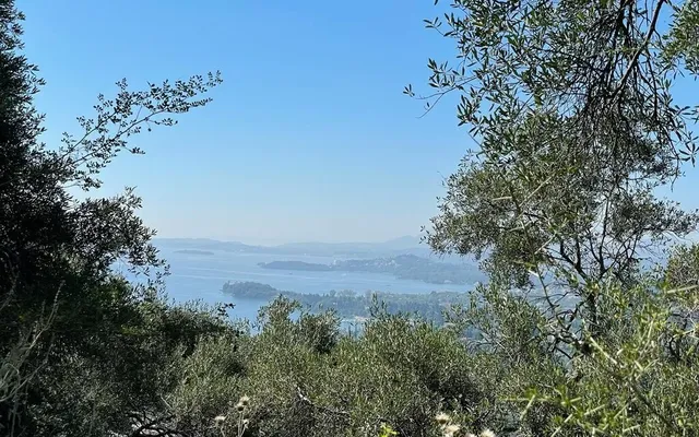 Земельный участок в Corfu