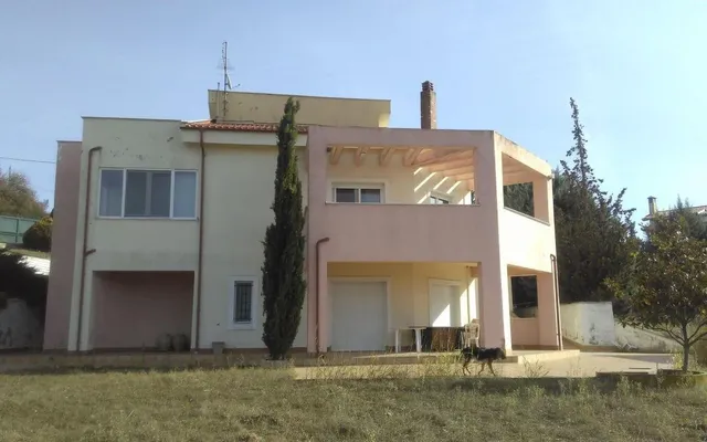 Дом в Аристотелус