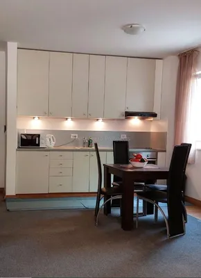 Отель в Бечичи