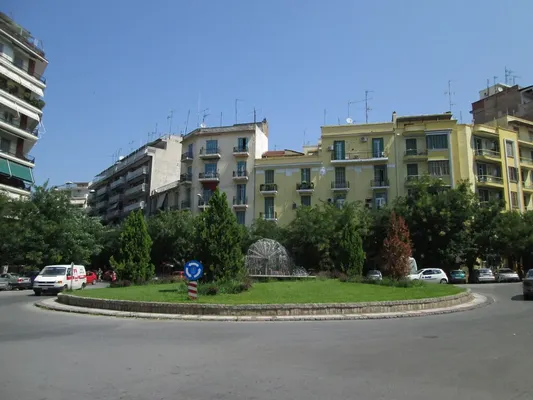 Коммерческая недвижимость в European Centre for the Development of Vocational Training