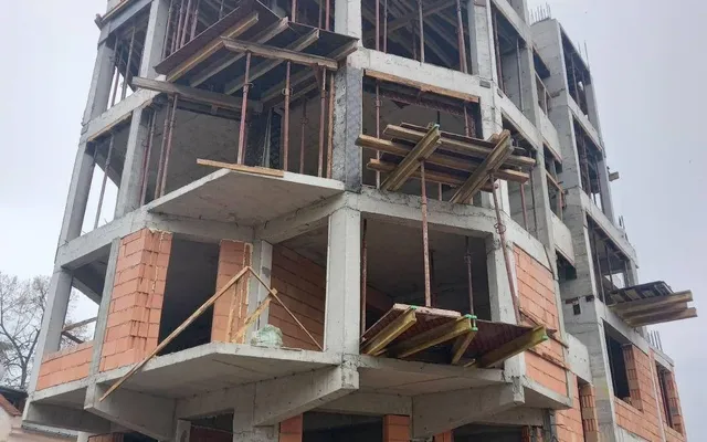 Студия в 4-тирайон