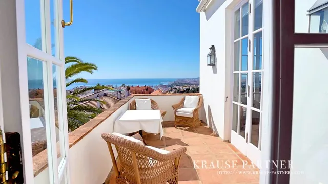 Отель в Фуэнхиро́ла