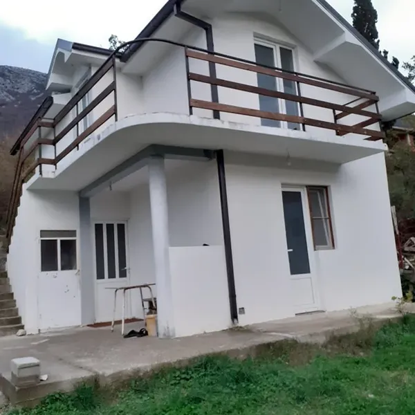 Отдельный дом в Сутоморе, фото 1