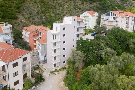 Коммерческая недвижимость в Бечичи