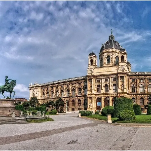 Отель в Вена, фото 1
