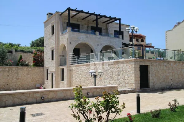 Вилла в Εβρακκή