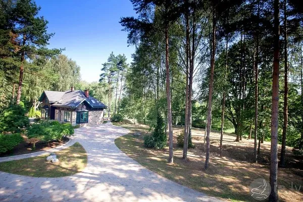 Вилла в Упеслеяс
