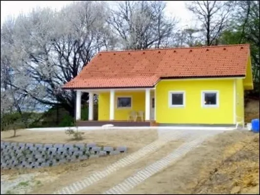 Дом в Моравске Топлице