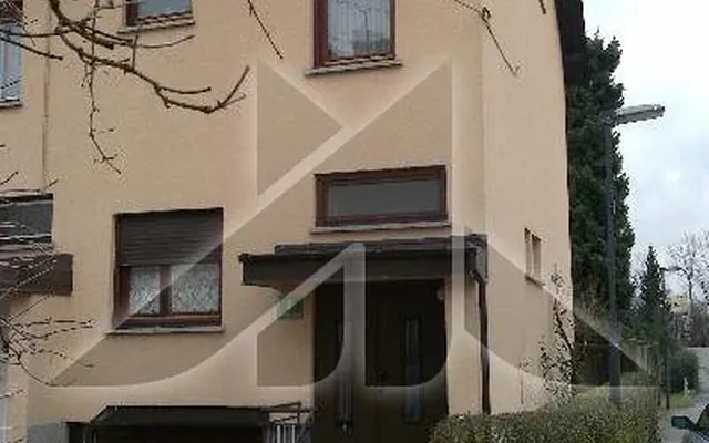 Таунхаус в Бежиград