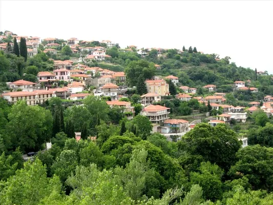 Земельный участок в Kyparissia