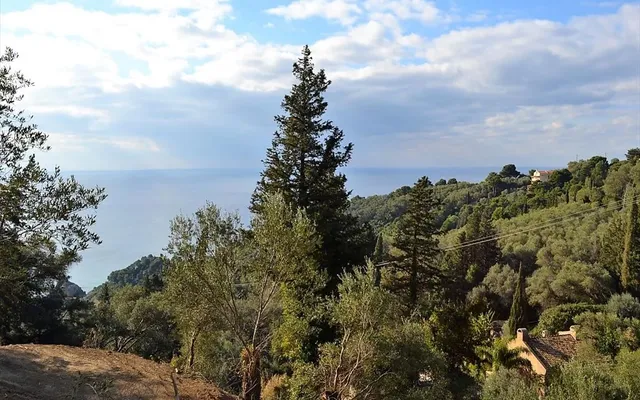 Земельный участок в Corfu