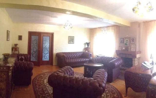 Вилла в Отопени
