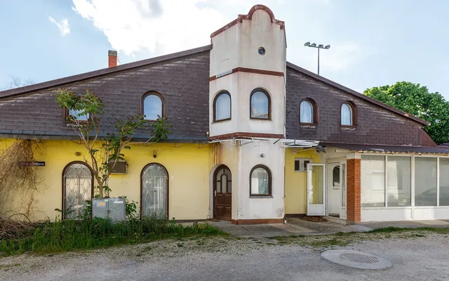 Коммерческая недвижимость в Хевиз